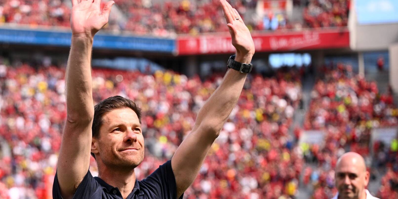 Xabi Alonso kehrt Leverkusen den Rücken und will nun mit Real Madrid Titel holen. Xabi Alonso kehrt Leverkusen den Rücken und will nun mit Real Madrid Titel holen.