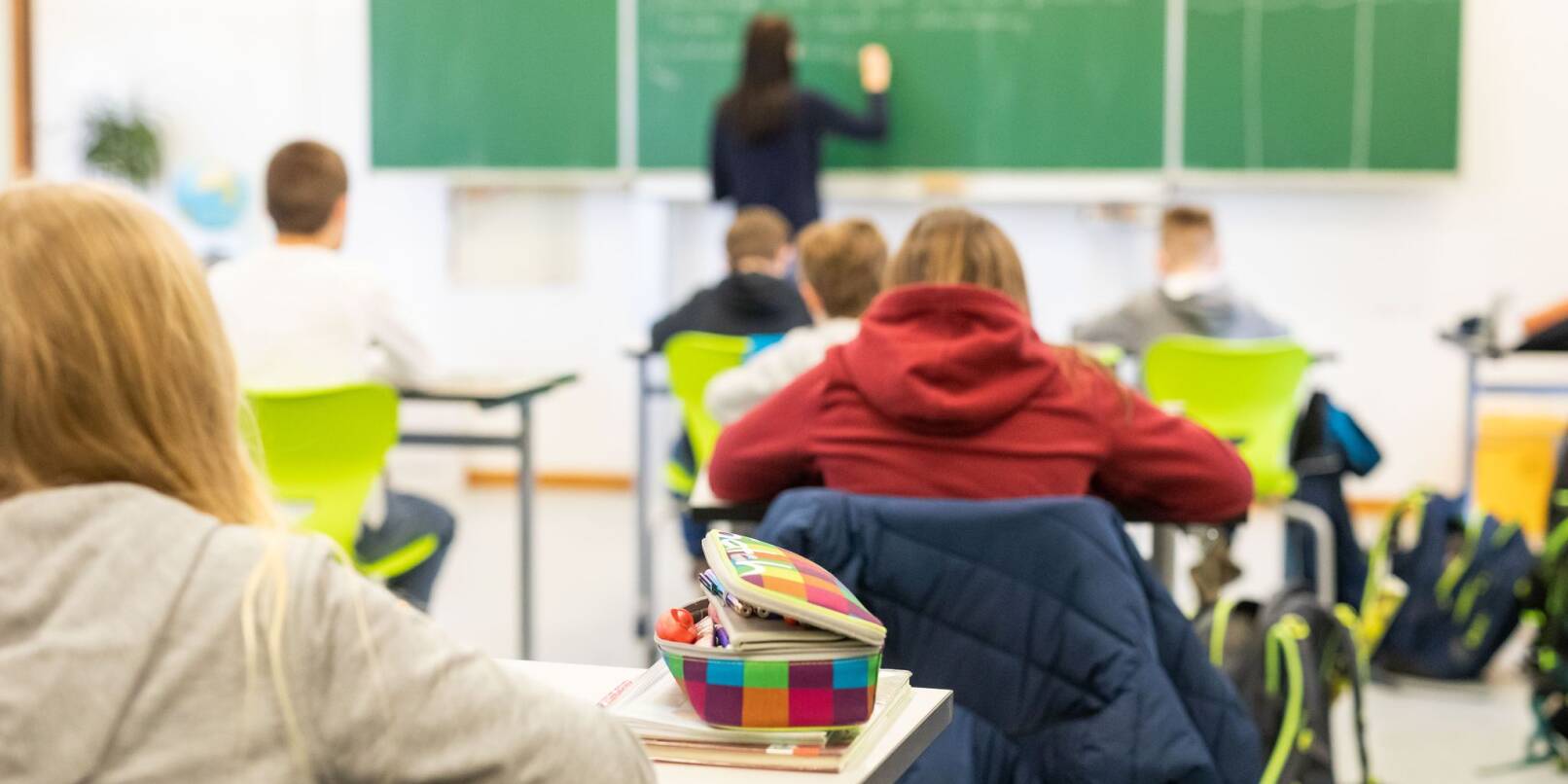 Der Verband der Realschullehrer will erreichen, dass es künftig auch für Realschulen eine verbindliche Grundschulempfehlung gibt. Dafür sammelt der Verband derzeit Unterschriften. (Symbolbild) Der Verband der Realschullehrer will erreichen, dass es künftig auch für Realschulen eine verbindliche Grundschulempfehlung gibt. Dafür sammelt der Verband derzeit Unterschriften. (Symbolbild)