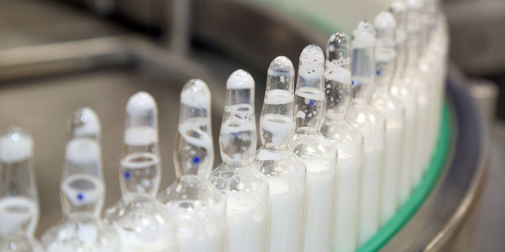 Glasampullen werden beim Pharma- und Medizintechnikunternehmen B.Braun Melsungen AG hergestellt.