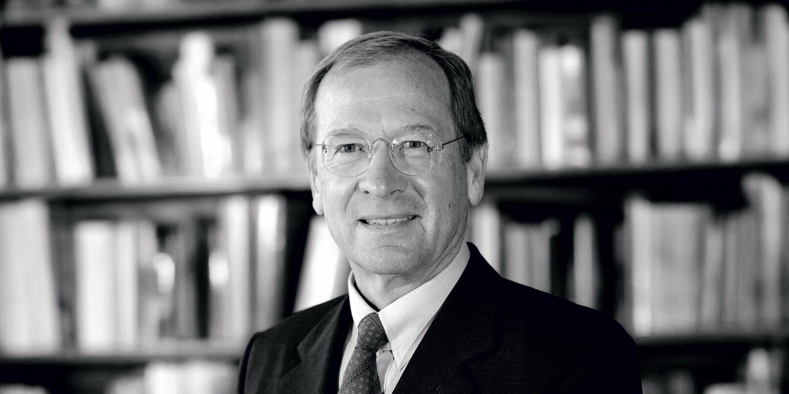 Dr. Volker Diesbach hat als Geschäftsführer und Herausgeber die DiesbachMedien in den vergangenen 40 Jahren geprägt. Am vergangenen Freitag verstarb er im Alter von 78 Jahren. Dr. Volker Diesbach hat als Geschäftsführer und Herausgeber die DiesbachMedien in den vergangenen 40 Jahren geprägt. Am vergangenen Freitag verstarb er im Alter von 78 Jahren.
