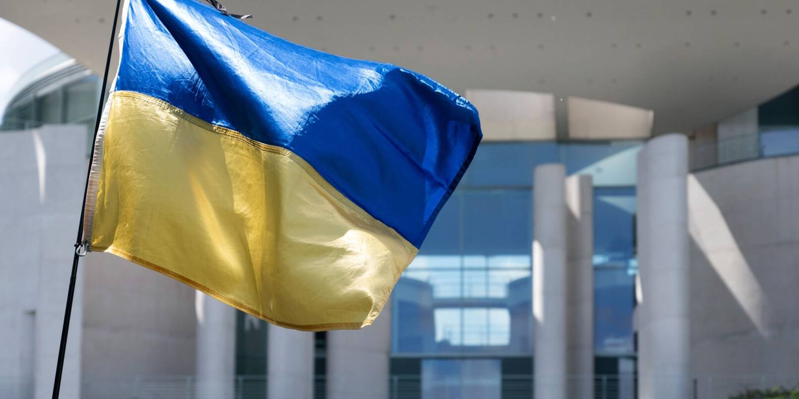 «Das Verbot ukrainischer Flaggen ist – mit den Worten des Gerichts – offensichtlich rechtswidrig», sagt Anwalt Patrick Heinemann, der den ukrainischen Verein Vitsche vertritt.