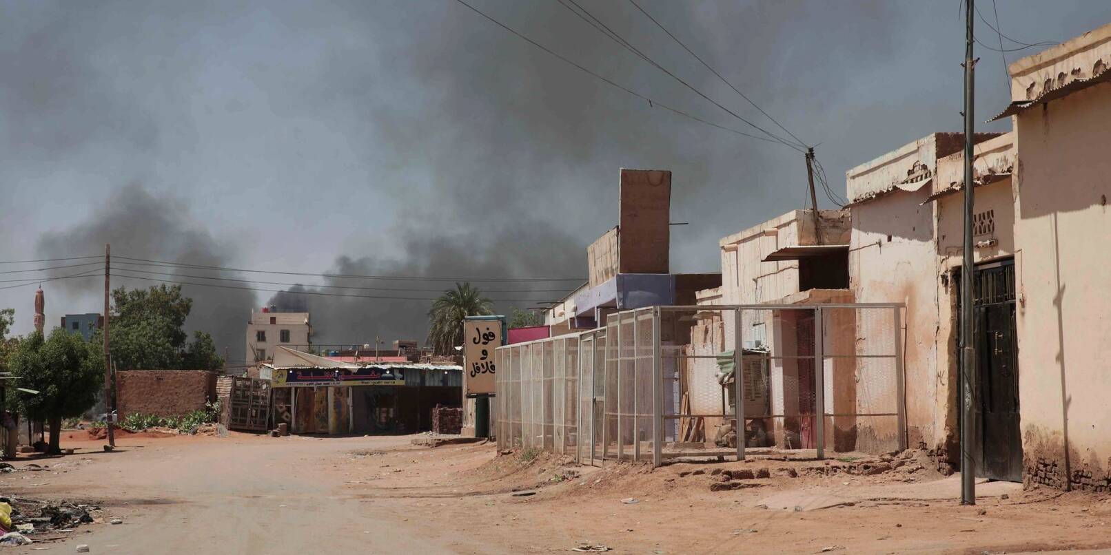 Rauch über Sudans Hauptstadt Khartum.