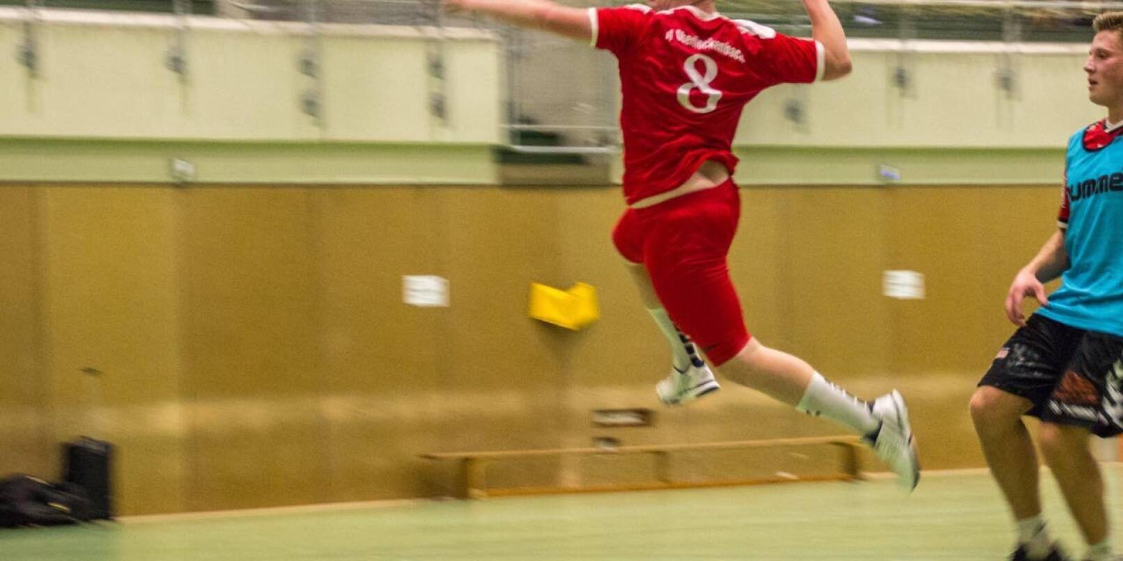 Ob als Spieler oder als Trainer – Handball zählt zu Renés Leidenschaften. Ob als Spieler oder als Trainer – Handball zählt zu Renés Leidenschaften.