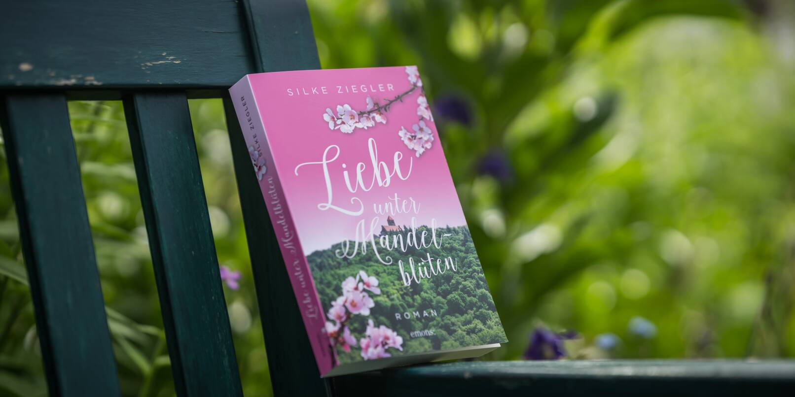 Das Cover des neuen Buches von Silke Ziegler ist in romantischem Pink gehalten.