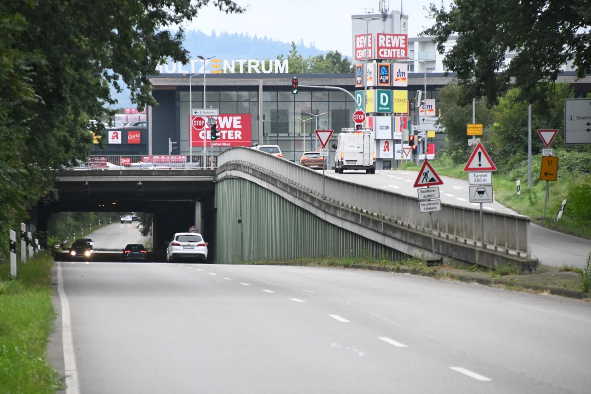 Weinheim: Rote Ampel missachtet - Zusammenstoß auf Mannheimer Straße