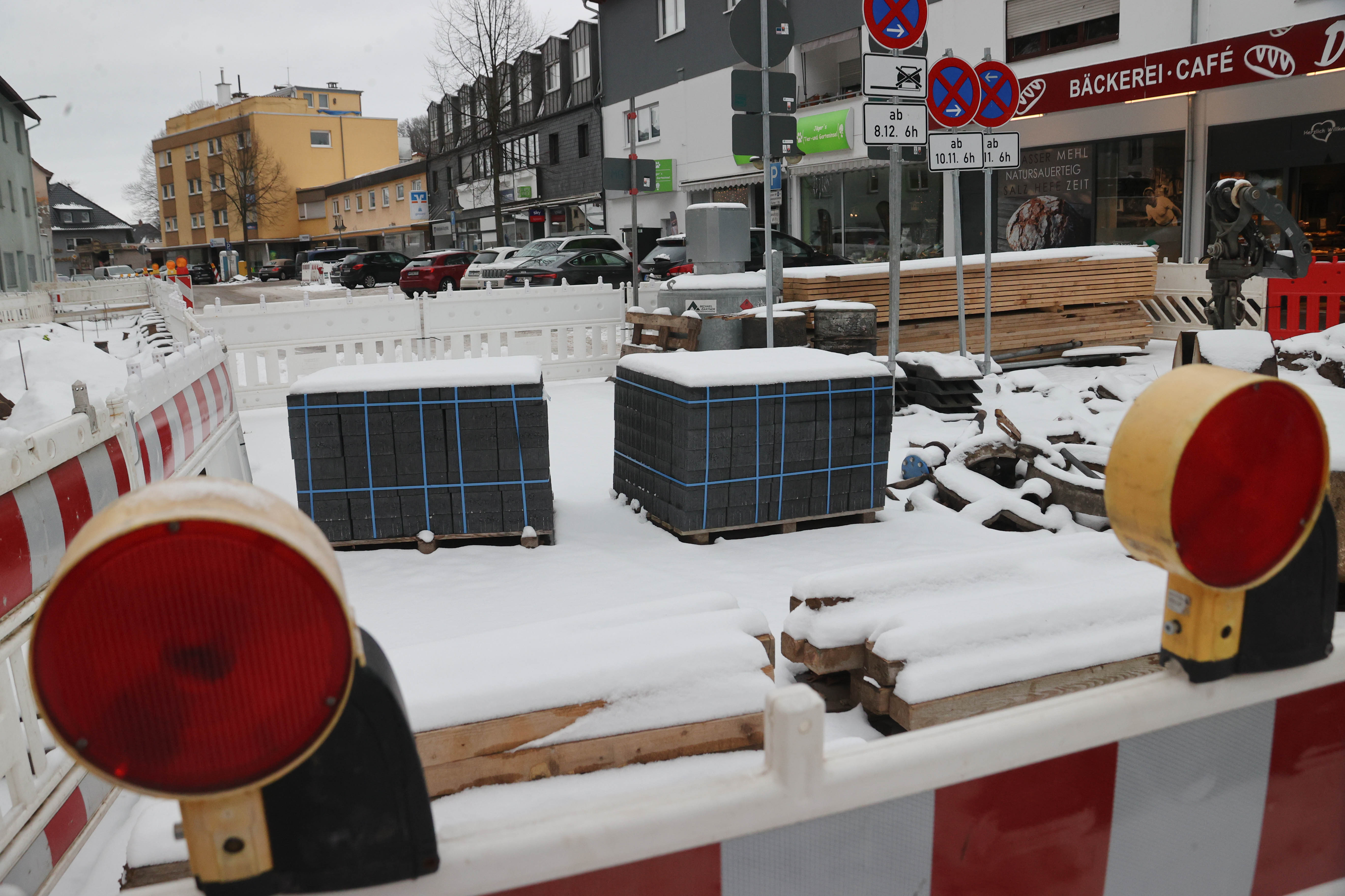 Sanierung der Birkenauer Hauptstraße: Winterpause und Witterung bremsen ...