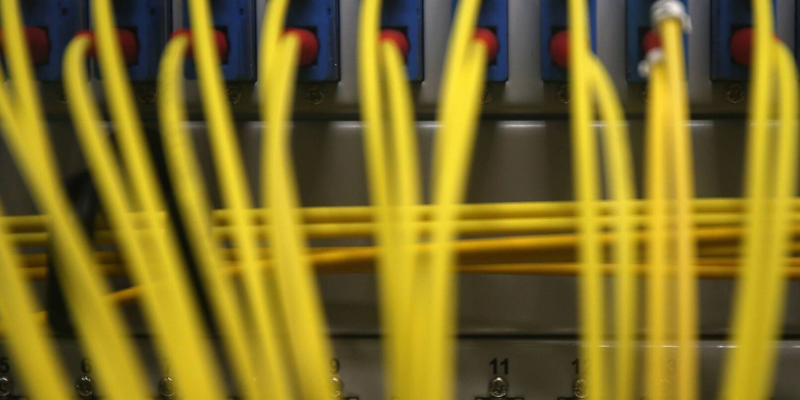 Auch wenn die Breitbandverbindung in Deutschland häufiger stockt, ist die Nachfrage nach superschnellen Gigabit-Verbindungen verhalten.