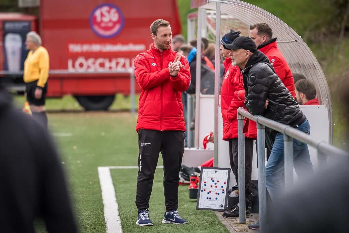 Lützelsachsen liefert und Trainer Rick Hutter zahlt