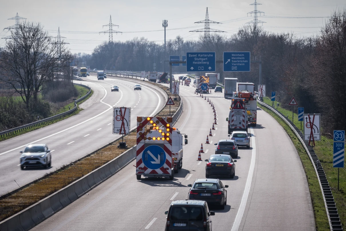A6 bei Schwetzingen: Fahrbahn Richtung Heilbronn wird erneuert